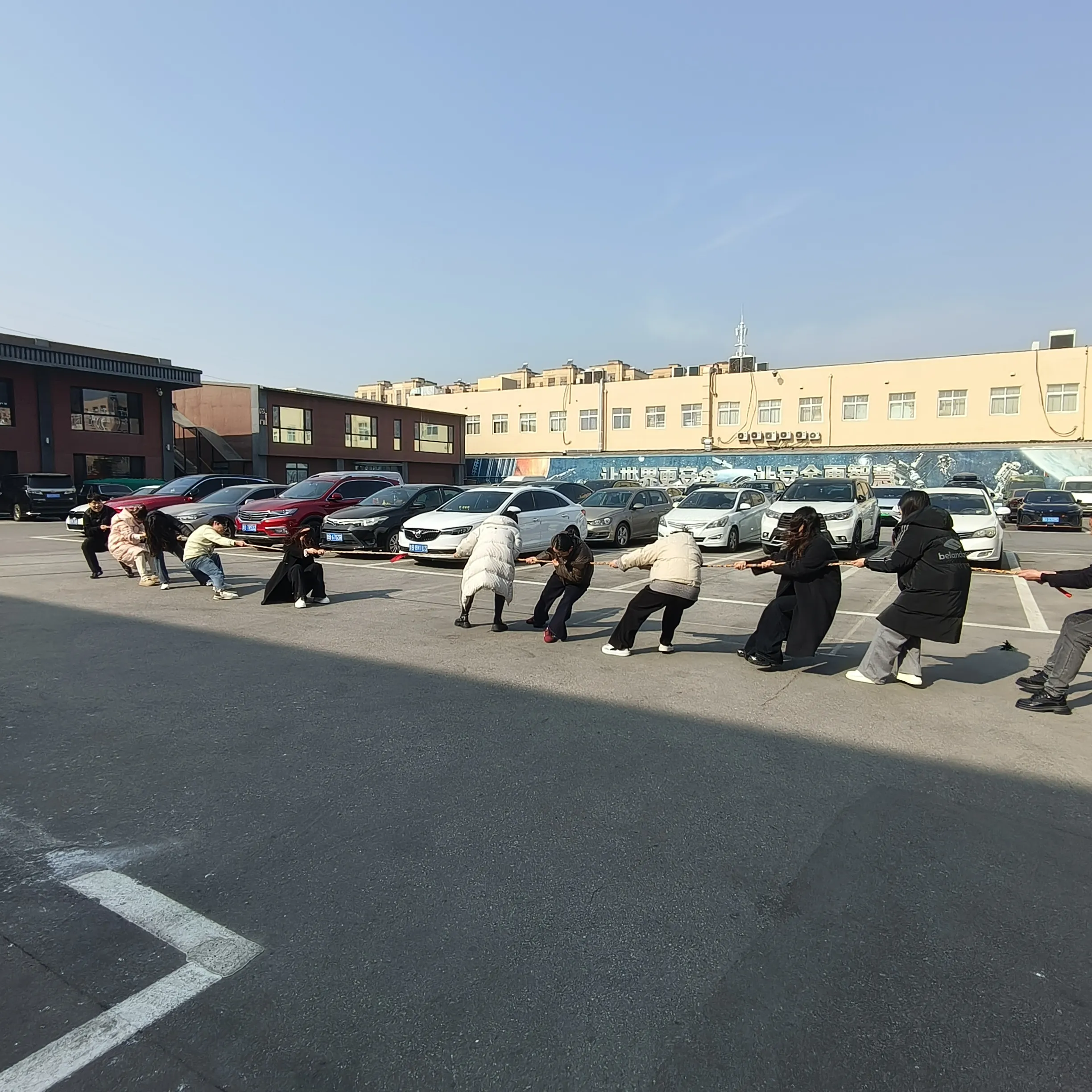 Haozhifeng mban aktivitetin e ndërtimit të ekipit